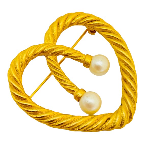 Vintage matte gold rope heart pearl designer runw… - image 2