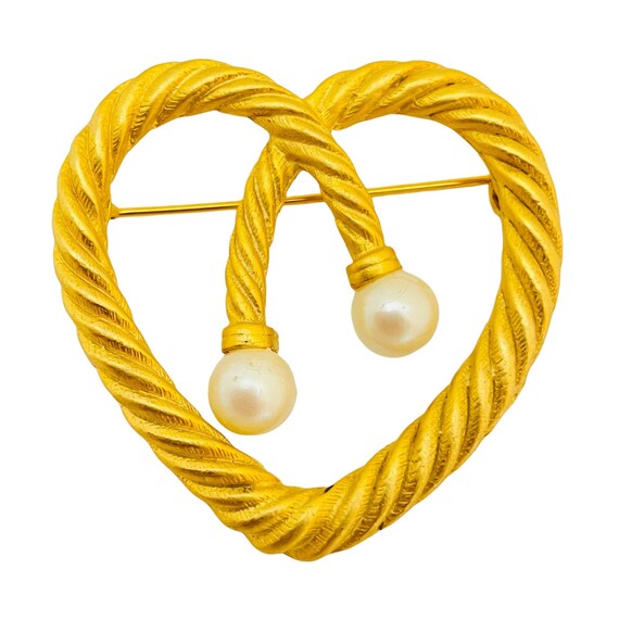 Vintage matte gold rope heart pearl designer runw… - image 1
