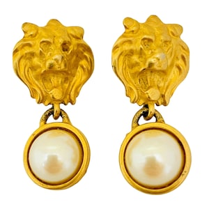 Vintage gold lions head dangle pearl designer runway pierced earrings