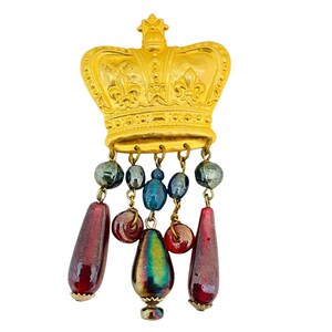 Vintage matte gold crown glass dangle brooch