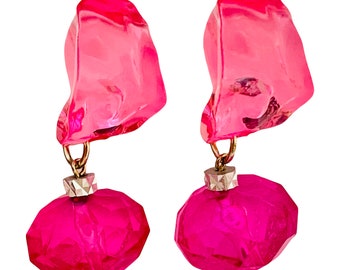 Vintage hot pink lucite earrings