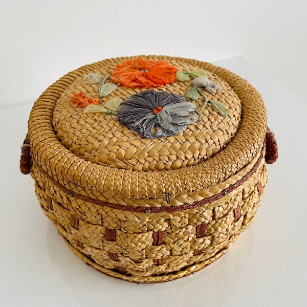 Vintage Woven Straw Sewing Basket Raffia Flowers Vibtage Chinese Box Craft Sewing Box Gift Idea