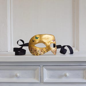 Maschera Colombina rinascimento. Maschera carta pesta veneziana. Maschera donna. Maschera teatro Venezia. Fatto a mano. Venice carneval.