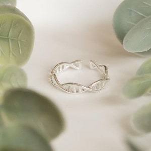 Sterling silver DNA molecule ring Set of 3, Women in science, Graduation gift, Doctor gift, science teacher gift, Chemistry gift, DNA gift