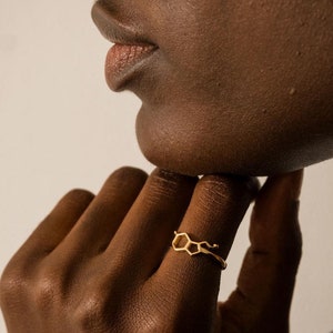 18ct gold serotonin ring, gift for scientist, gift for chemist biologist,gift for science teacher, gift for science lover, science jewellery
