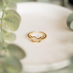 18ct gold serotonin ring, serotonin jewellery, science jewellery, chemistry ring, chemistry biology gift, happiness molecule