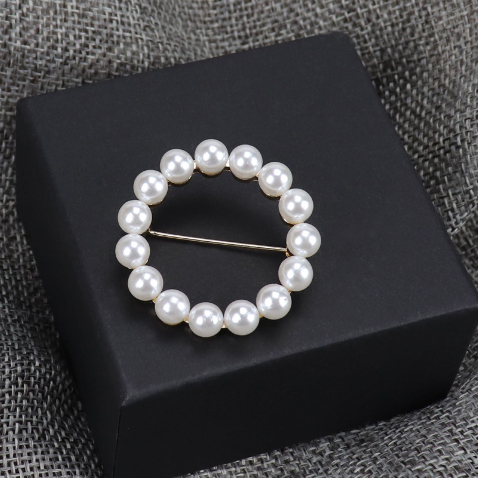 Elegant Feminine Pearl Scarf Ring / Korean Style Scarf Clip / Luxury Wear  Elegant Scarf Jewelry 