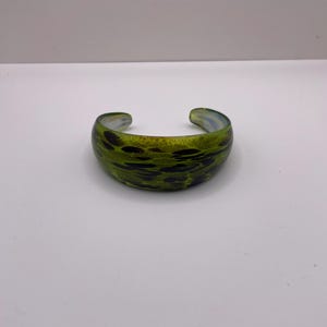Stunning Veneitian Murano Glass Green & Black  Bracelet - Size 5 - Jewelry