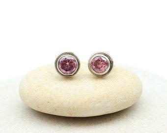 Puce d'oreille rose en argent