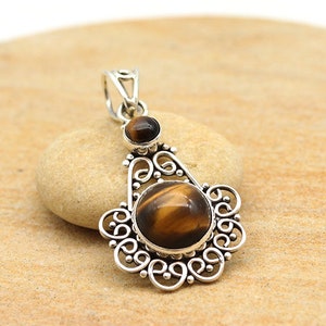 Silver tiger eye pendant
