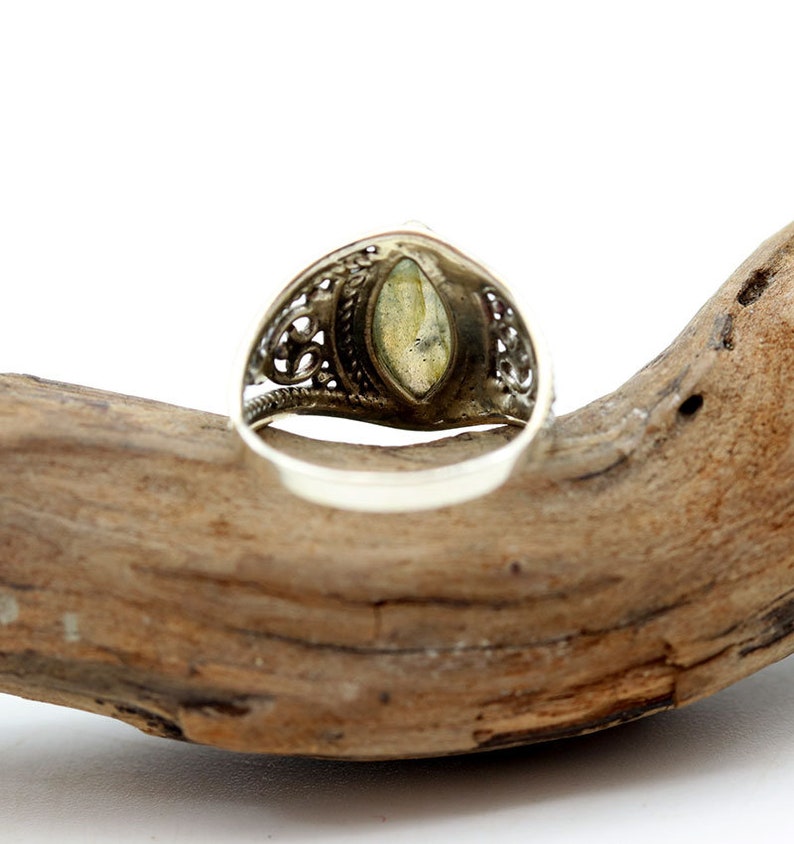 Bague ethnique argent et labradorite image 3