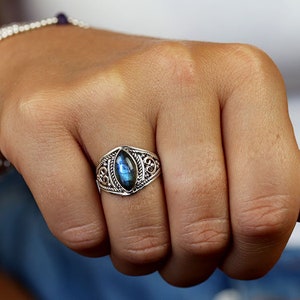 Bague ethnique argent et labradorite image 4