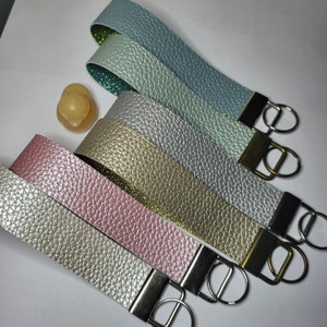 Llavero de piel sintética tipo pulsera