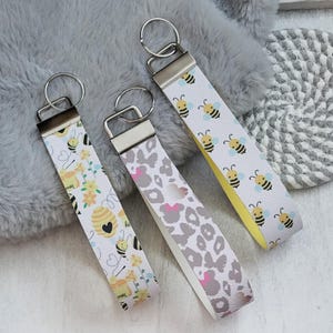 Llavero de piel sintética tipo pulsera