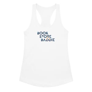Débardeur Bookstore Baddie - Dos nageur ajusté avec graphique pour femme