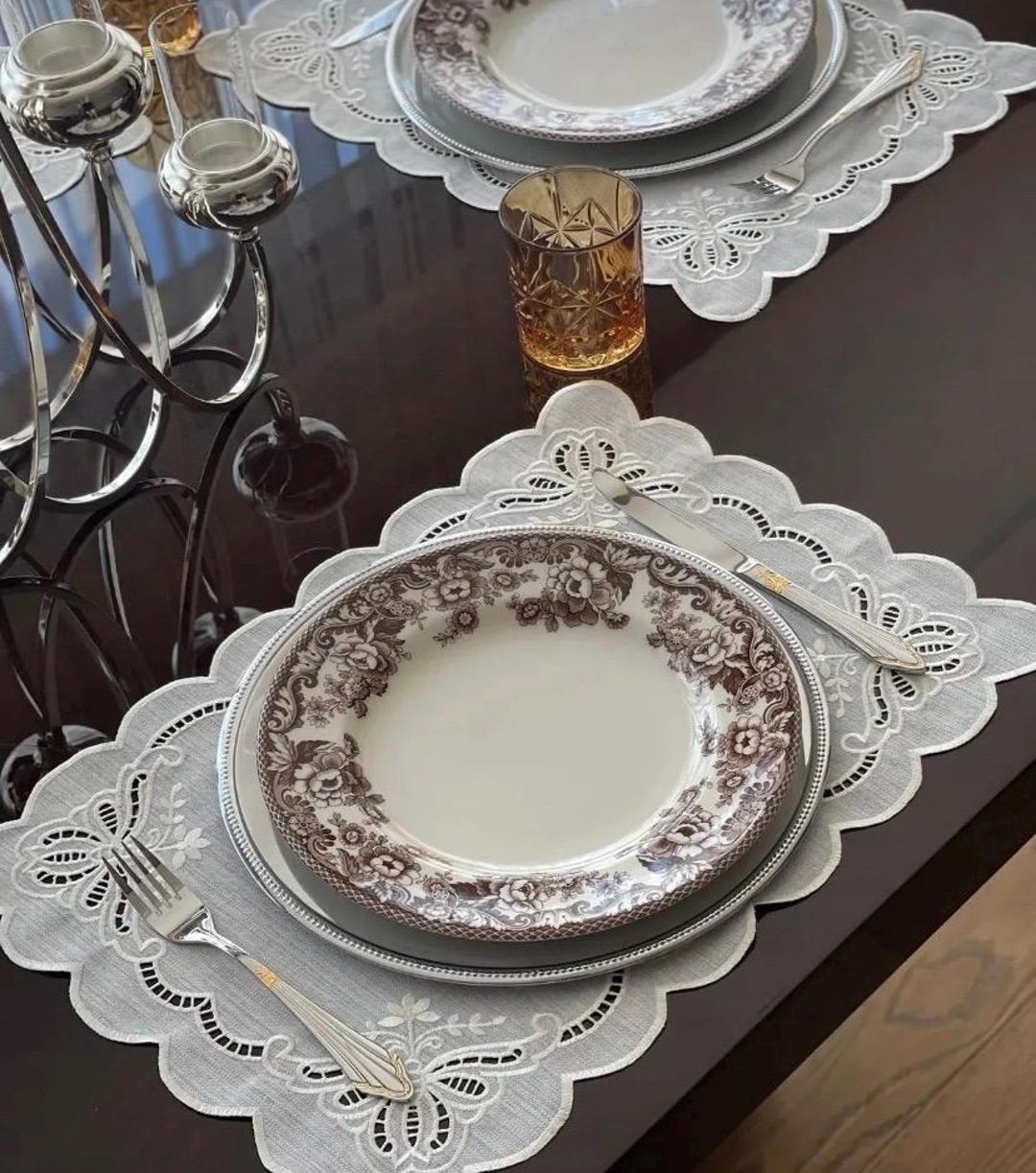 White Lace Placemats – Vintage Embroidered Table Linens - Set for 6