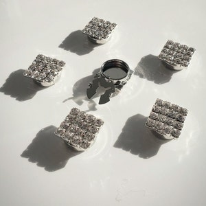 Dazzle Queen - Diamantes de imitación cuadrados - Cubiertas de botones con clip SIN SEW - Plata - Juego de 6 - Gemelos para mujer - Accesorio para camisa