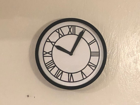 バックトゥザ・フューチャー　WALL CROCK Amazon.co.jp: Wall Clock, Radio Clock, Back to the Future