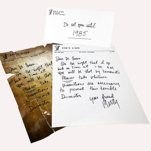 Regreso al futuro /// Carta de Marty a Doc y versión envejecida (réplica)