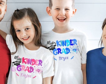 Kleuterschool afstuderen shirt, laatste dag van de kleuterschool graduatiegift, vrede uit tshirt voor kinderen, jongens laatste dag van school T-shirt, aangepaste