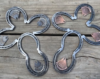 Arte de pared con cruz de herradura y clavos estilo country western / cruz de metal soldada