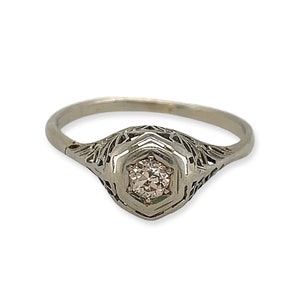 14k White Gold Antique Edwardian .25ct Diamond Filigree Solitaire Ring - Floral Detail, Early 1900s, Engagement, Unique, Bridal, Marriage