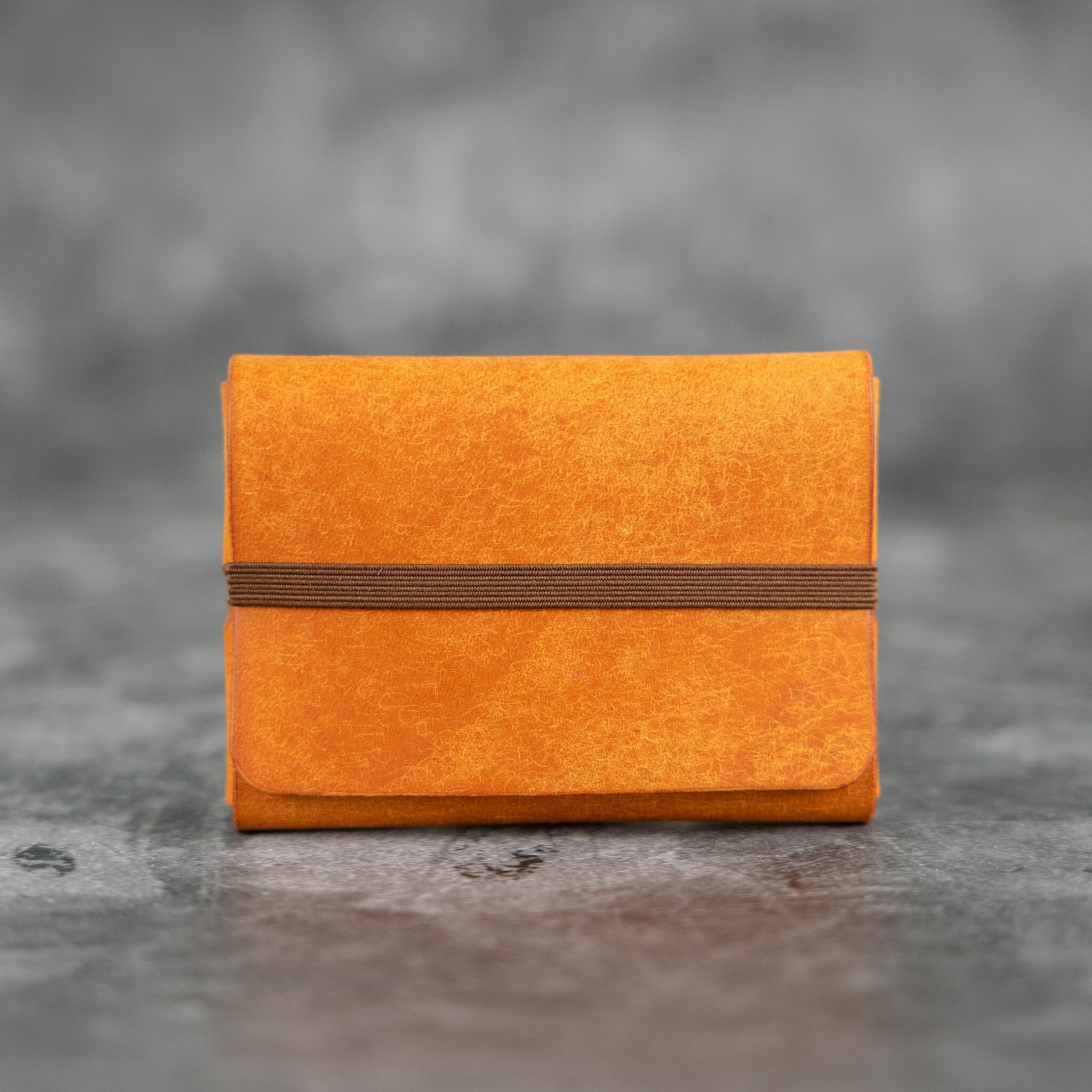 Daimyo Oak Minimalist Origami Wallet - Waxy Leather – Oaktown Leather