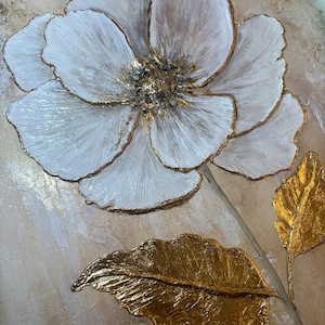 Handgemaltes 3D Blumen Gemälde mit Goldfolie/ originale Kunst aus Strukturpaste in Weiß-Gold/ Modernes elegantes Wandbild