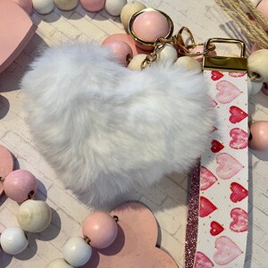 Valentine&#39;s Day Key Fobs Heart Wristlet Keychain Pom Pom Keychain Valentine&#39;s Gifts For Her galentine conversation hearts Cute Key Accessory