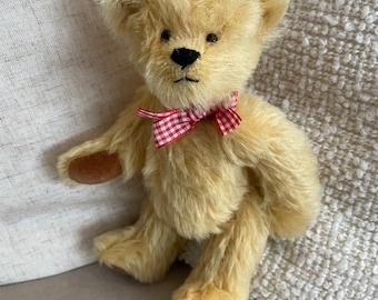 Little Lilibet, ours en peluche fait main en fourrure de mohair miel OOAK par Beanie Bears & Co, fabriqué en Angleterre