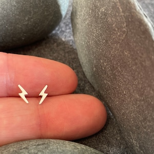 Lightning Bolt (small) - 925 Sterling Silver Plain Stud Earrings