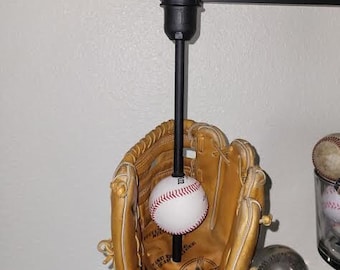 Spalding Baseball mitt and Wilson baseball - Table top lamp "Good Catch!"