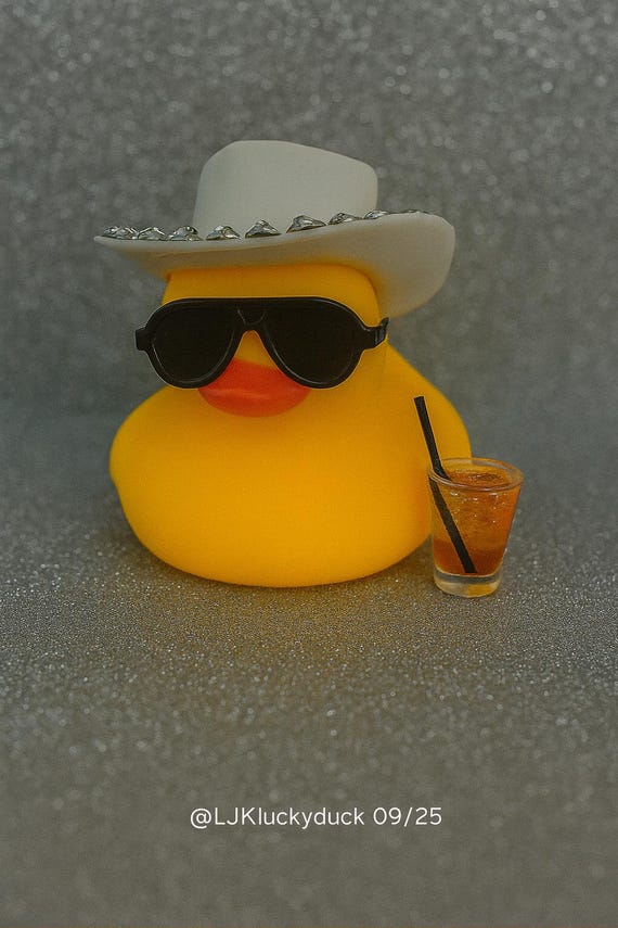 Paperella Di Gomma Cowboy Con Cappello, Sciarpa E Occhiali - Giocattolo Da Bagno E Accessorio Decorativo, 5,5 Cm, Morbida E Sicura
