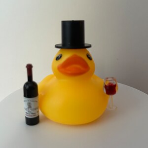 Limited Edition Champagne Duck, Cruising Duck, Cute Gift, Rubber Duck