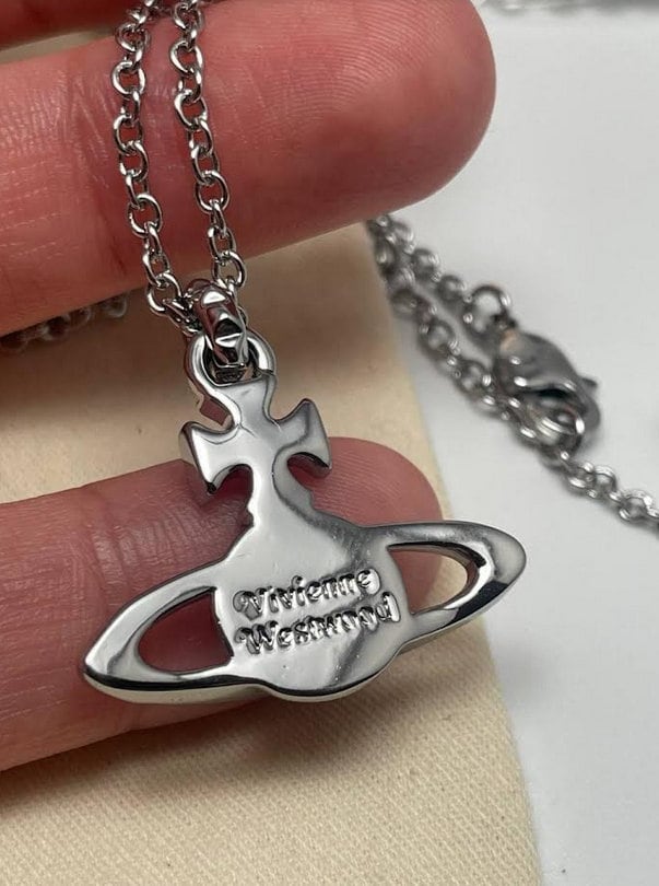 New in Box Vivienne Westwood Silver Orb Necklace With White New in Box Vivienne Westwood Silver Orb Necklace With White