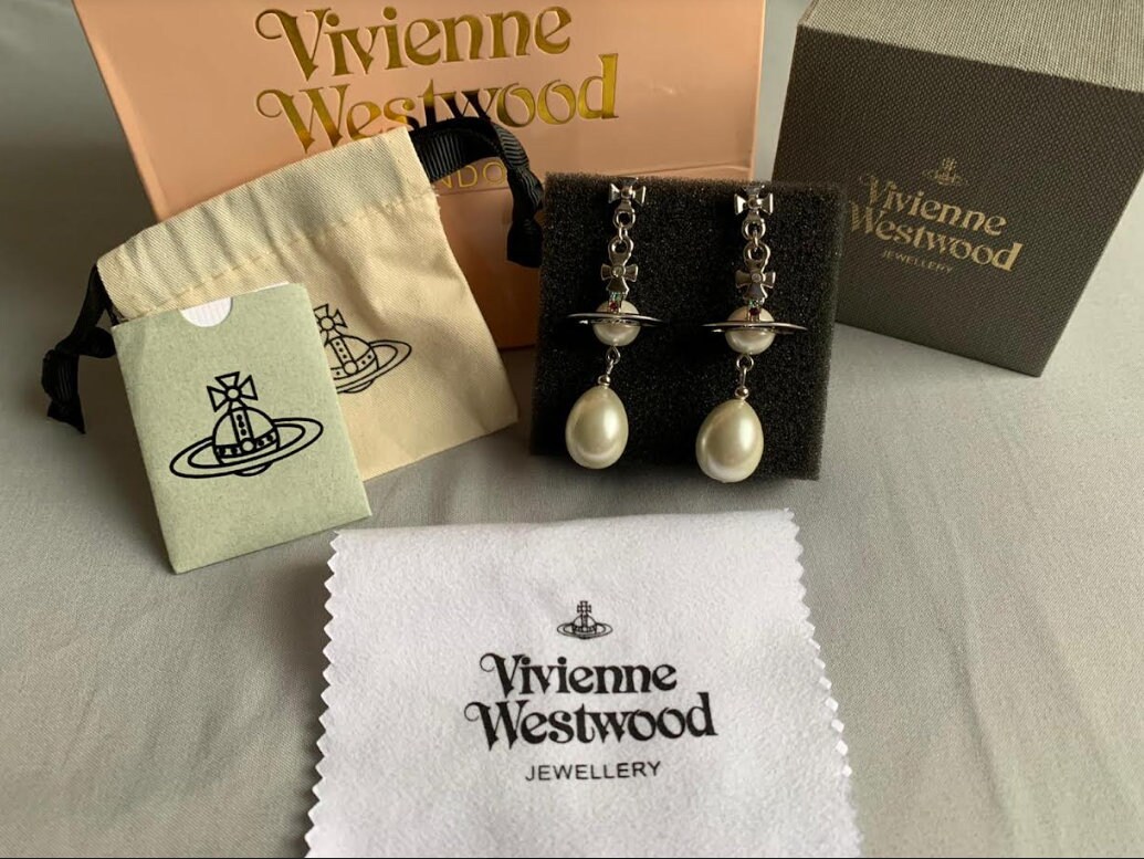 15 Mm Pearl New in Box Vivienne Westwood Silver Pearl Orb Drop Earrings ...