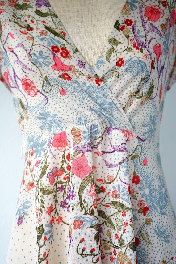 Pretty 1970s Floral Dress