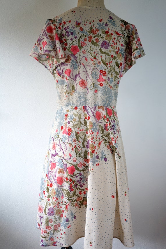 Pretty 1970s Floral Dress - image 5