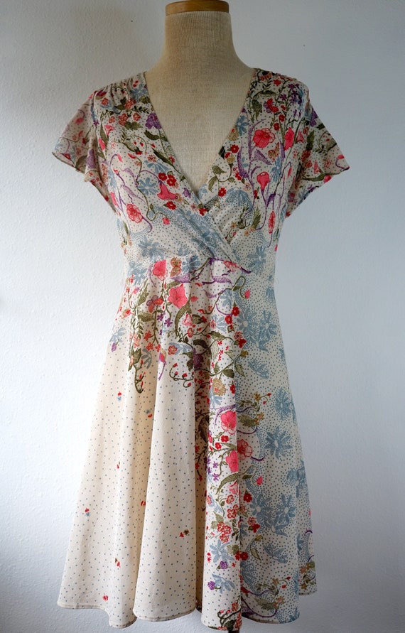 Pretty 1970s Floral Dress