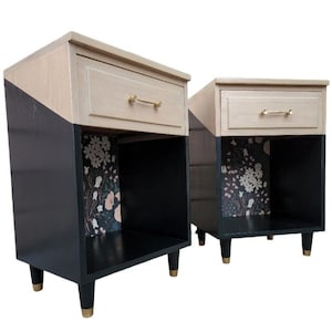 Mid-Century Modern LA Period Furniture Nightstand (Pair) / End Tables