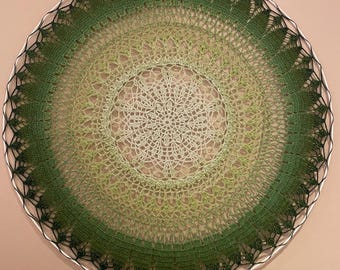 Mandala de crochet para colgar en la pared, diseño ombré verde, de 70 cm