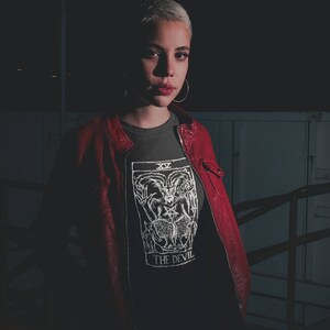 Camiseta de Tarot Unisex - Camiseta de Cartas del Tarot del Diablo - Camiseta Oculta de Tarot Vintage