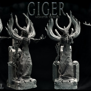 Pode incluir: Uma miniatura detalhada, impressa em 3D em cinza, de uma criatura inspirada em Giger com um corpo esquelético, membros longos e finos e uma cabeça grande e óssea. A criatura está em pé sobre uma base com uma textura de pedra. O texto "GIGER MONSTER TRIBUTE" é exibido acima da criatura. O texto "130MM TALL" é exibido abaixo da criatura.