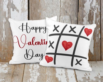 Valentine's Day Pillow Cover, Cute Tic Tac Toe Throw Pillow Cover, Valentine Gift for Her, Valentine's Day Tic Tac Toe, Cute Heart Décor