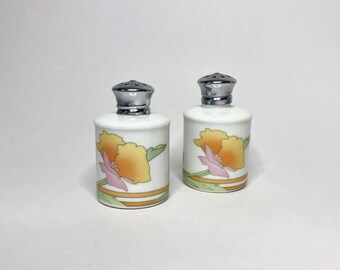 Vintage Abbot Japan Floral Salt and Pepper Shakers | Kitchen Decoration