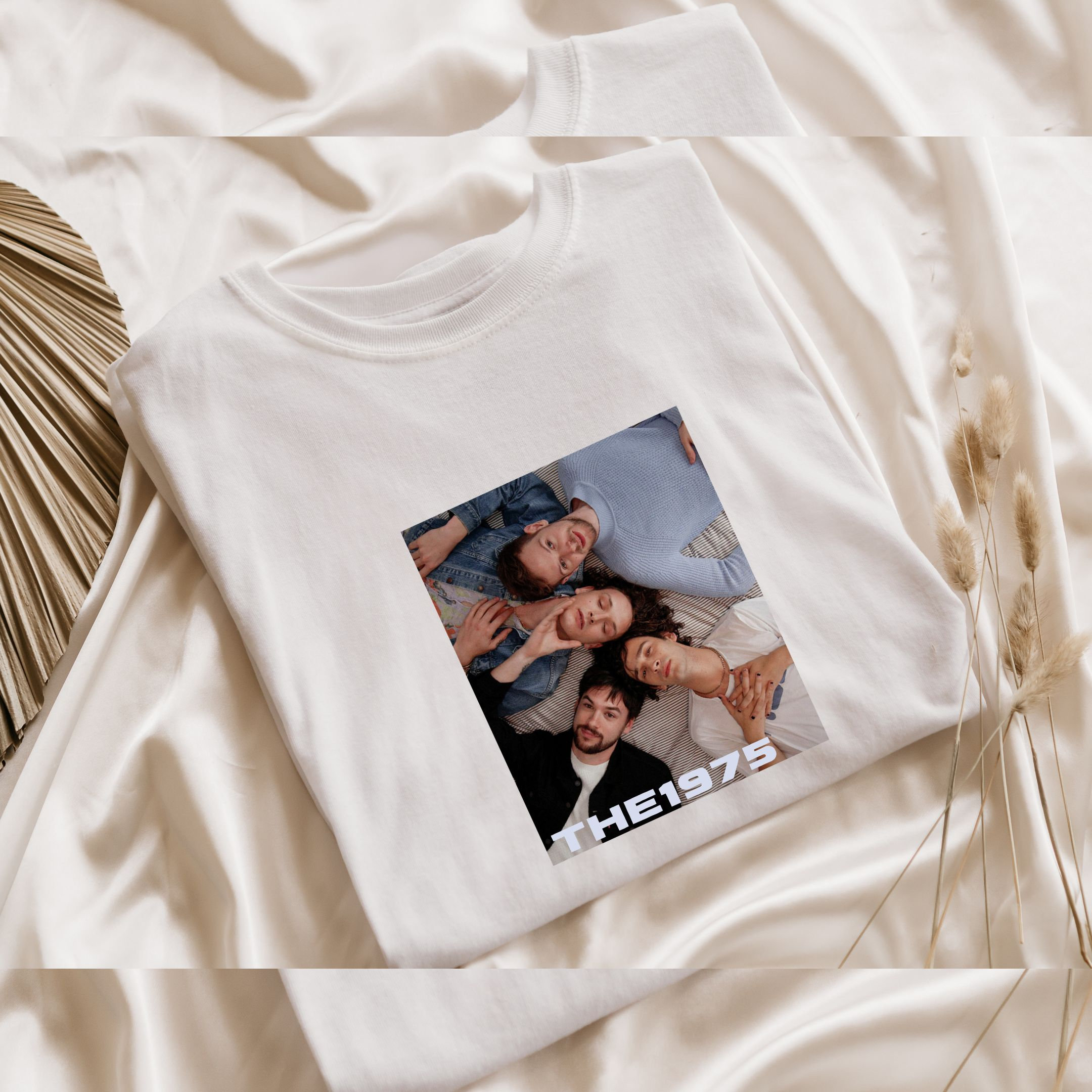 The 1975 top t shirt