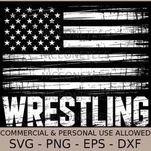 Peut inclure: Graphique noir et blanc représentant un drapeau américain vieilli avec le mot "WRESTLING" en lettres grasses. L'image comprend également le texte "COMMERCIAL & PERSONAL USE ALLOWED" et des informations sur les types de fichiers: SVG, PNG, EPS et DXF.