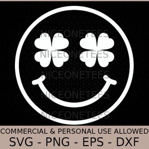 Peut inclure: Graphique de visage souriant blanc avec des yeux en trèfle à quatre feuilles sur fond noir. Le texte "NICEONETEES" est répété autour du visage. En dessous, les mots "COMMERCIAL & PERSONAL USE ALLOWED" et "SVG - PNG - EPS - DXF".