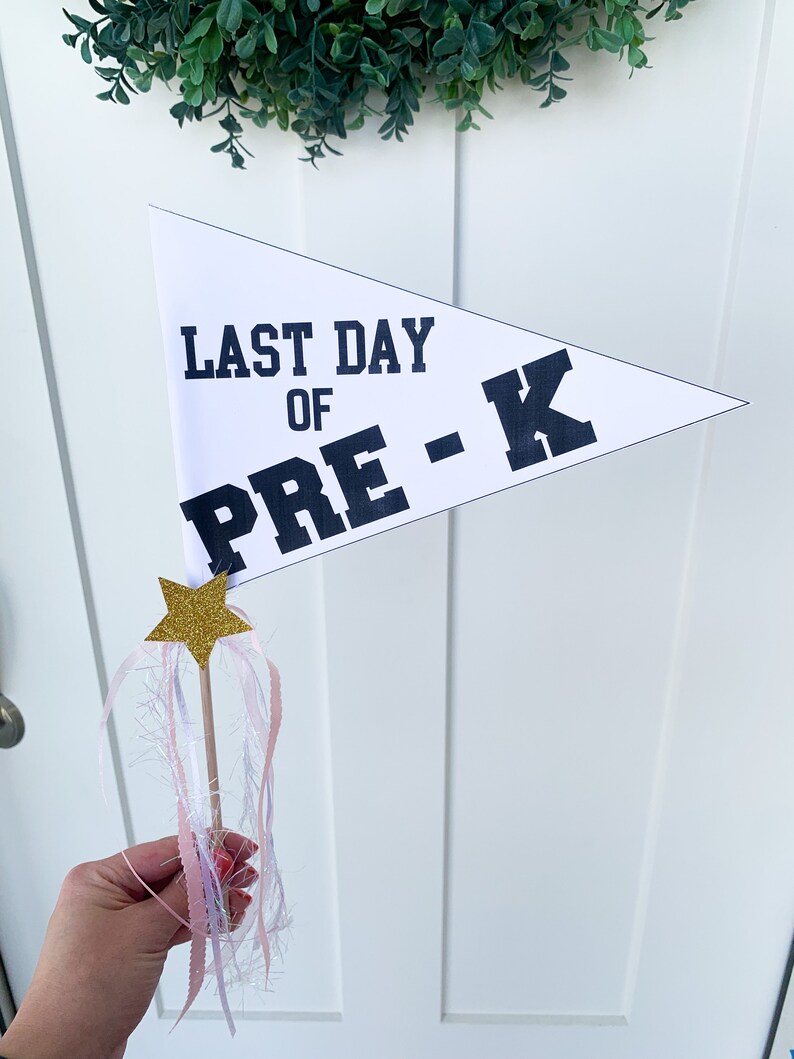 Last Day of School Printable Pennant Flags | Last Day of School Flag ...