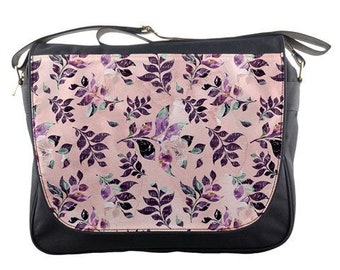 Sangria Messenger Bag